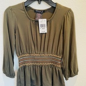 (M) Dillards Xtraordinary Girls Green Top/Blouse